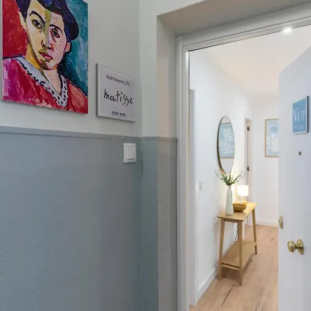 Matisse, Totalmente Reformado Y Modernista Apartment