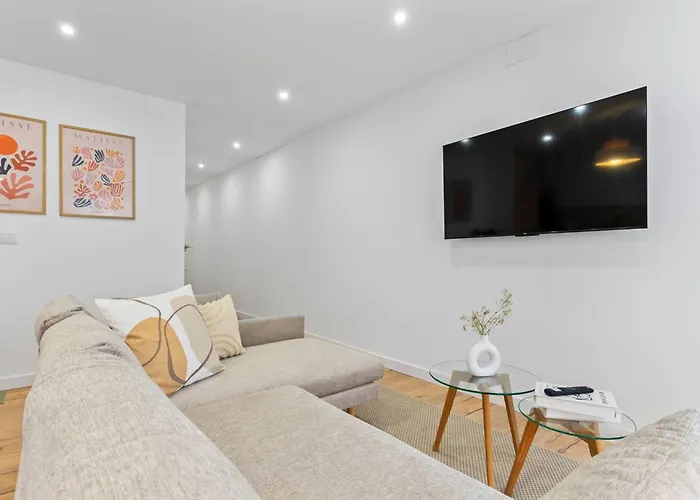 Matisse, Totalmente Reformado Y Modernista Appartement