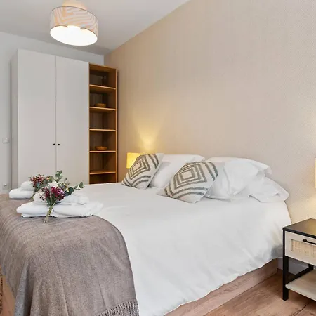 Matisse, Totalmente Reformado Y Modernista Apartman Gijón