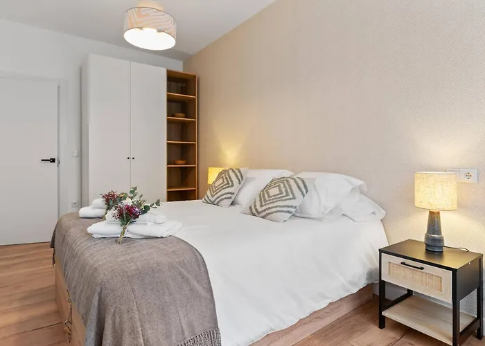 Matisse, Totalmente Reformado Y Modernista Apartman Gijón